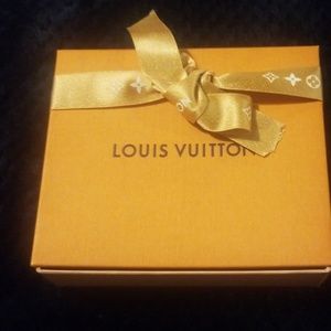 Louis Vuitton box